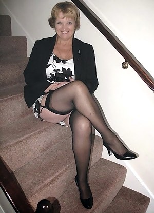 Free Mature Dress Porn Pictures